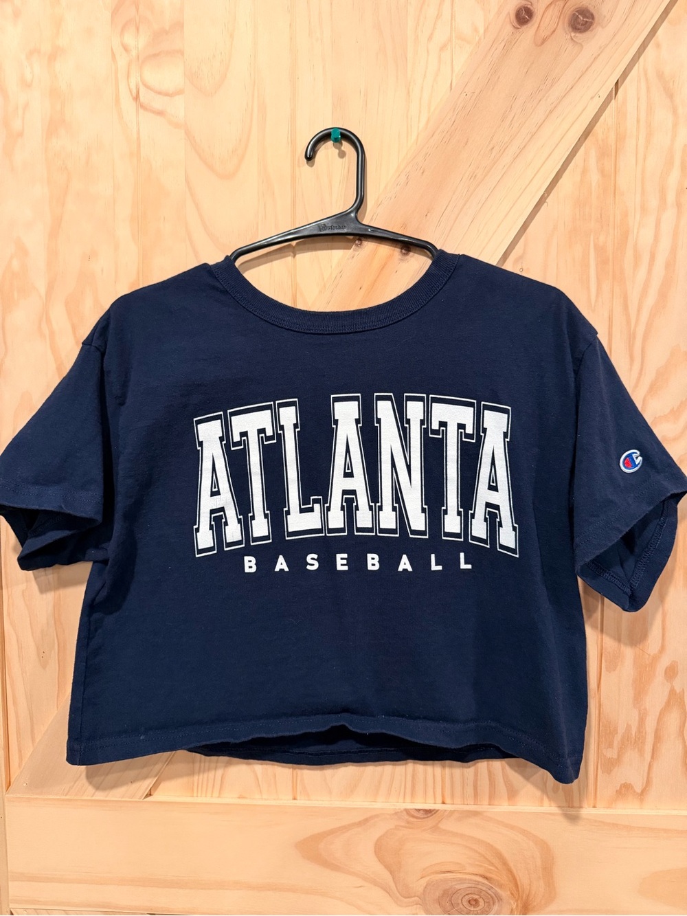 Champion Women’s Medium Navy Atlanta Baseball Cropped Tee